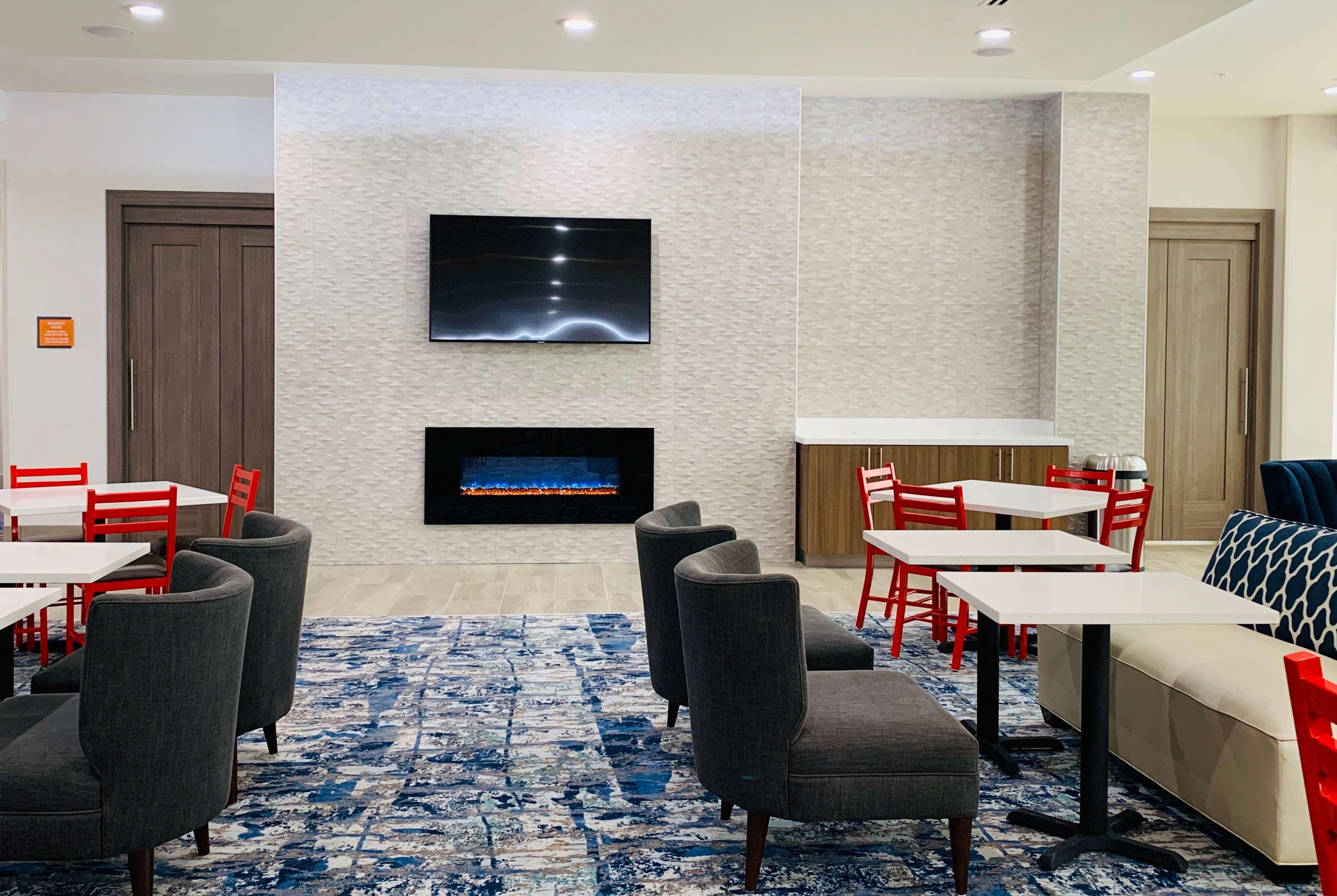 La Quinta Inn & Suites By Wyndham - Red Oak Tx Ih-35E Luaran gambar